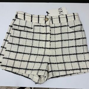 ZARA NWT Tweed Checkered High Waist Shorts Cream Black Bouclé Size M